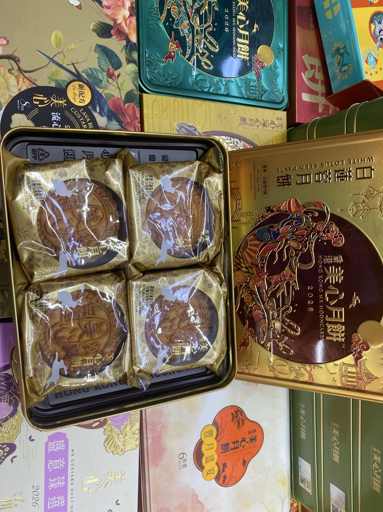 香港美心双黄白莲蓉 实拍图